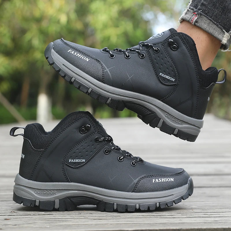 Footmax Retro Men's Hiking Boots Size 39-46 - Waterproof Anti-Slip Work Shoes