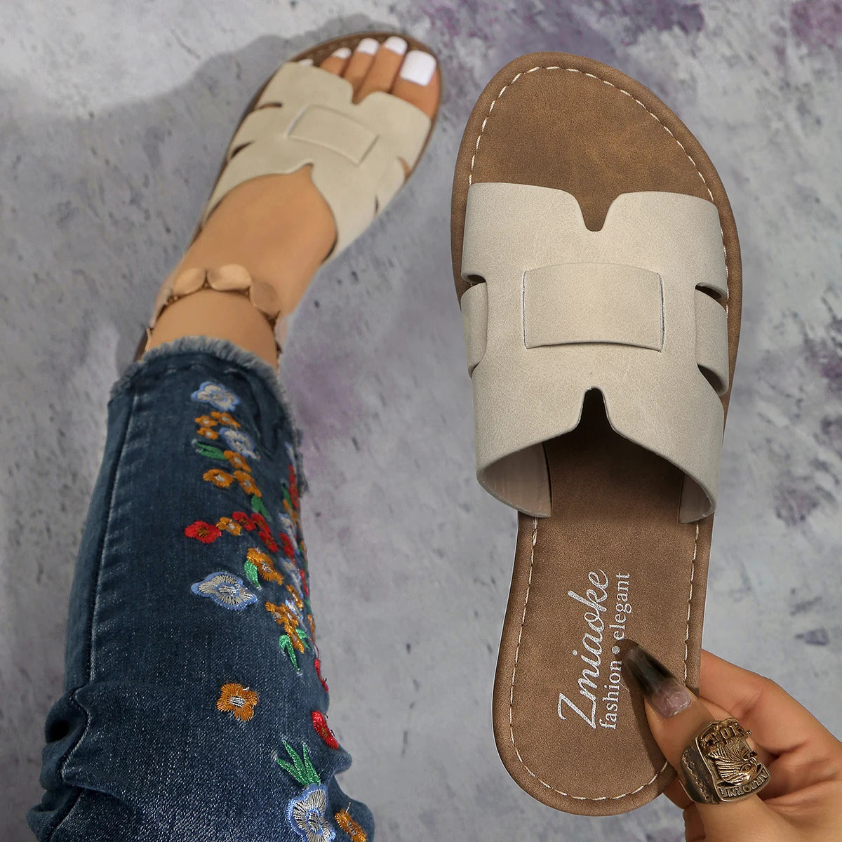 Footmaxldn Women's Flat Slide Sandals | Slip-On Summer Shoes in Black, Brown & Beige