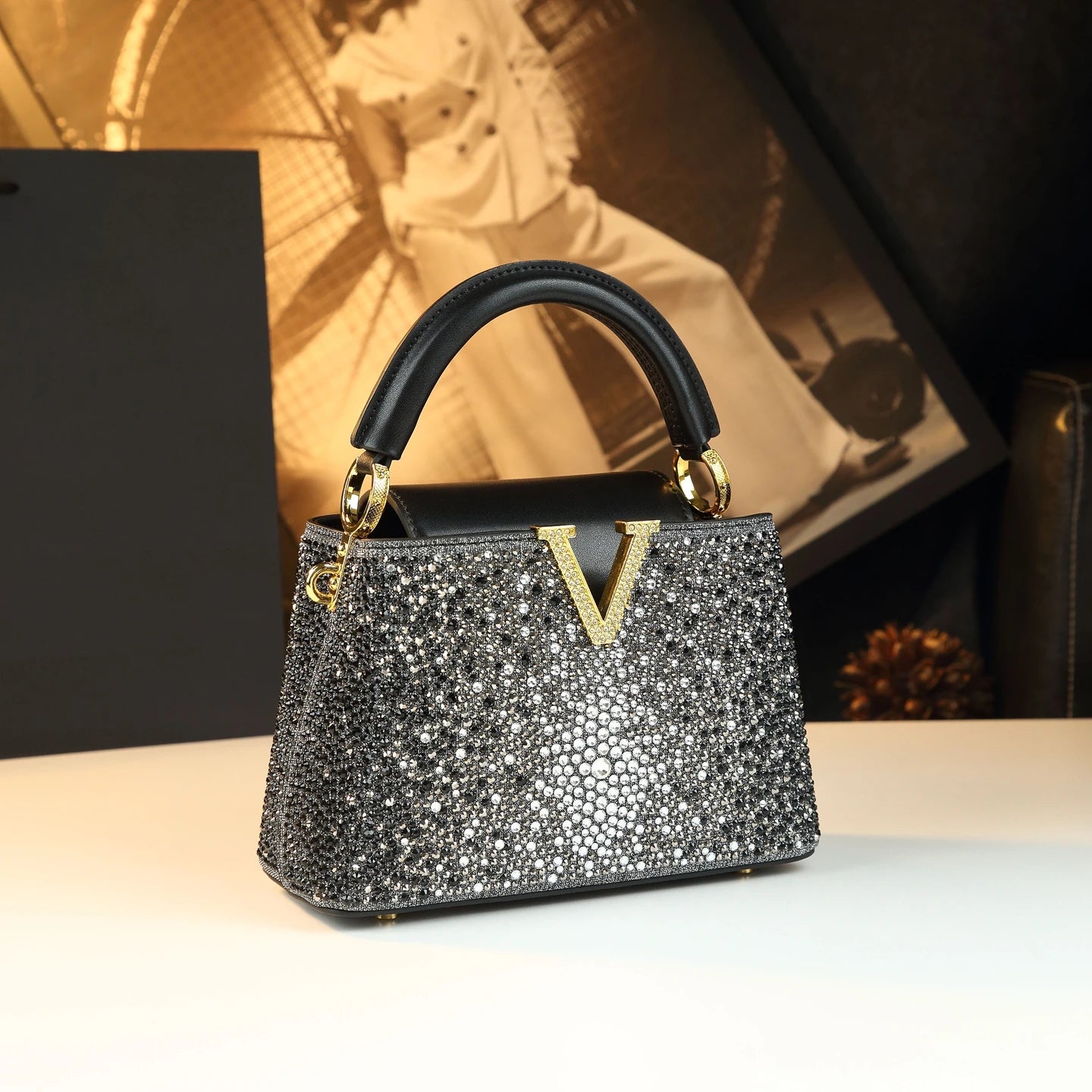 V Letter Diamond Crossbody Bag - Luxury Genuine Leather Bag | footmaxldn - footmaxldn