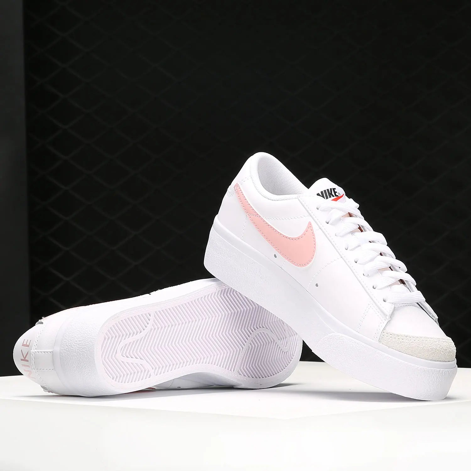 Nike Women's Blazer Low White Casual Sneakers | footmaxldn - footmaxldn