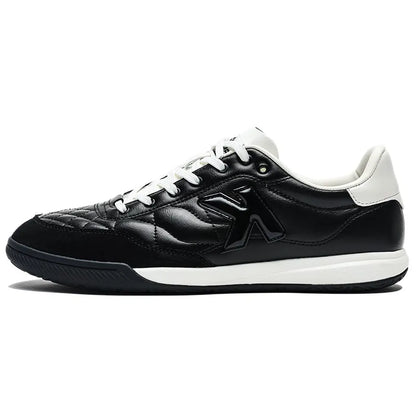 Kelme Retro Court Sneaker – Men's Leather Walking Shoe