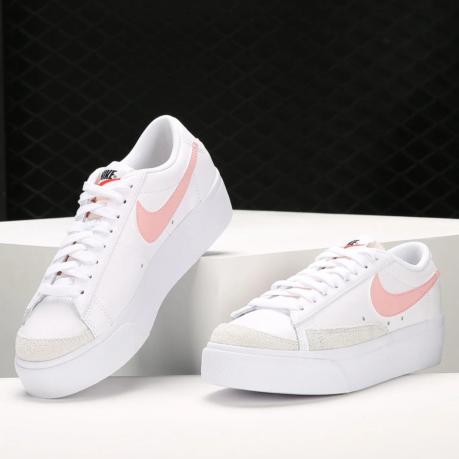 Nike Women's Blazer Low White Casual Sneakers | footmaxldn - footmaxldn
