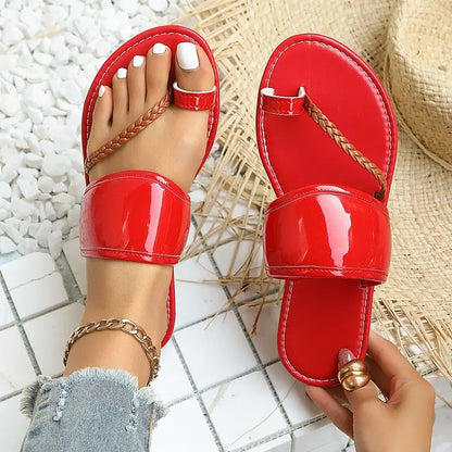 Footmaxldn Women's Flat Slip-On Sandals — Lightweight Beach & Casual Slides